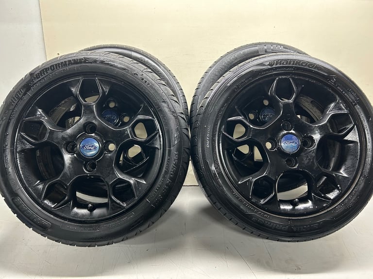 Ford Fiesta Mk7 Snowflake alloy wheels 195/50 15 tyres