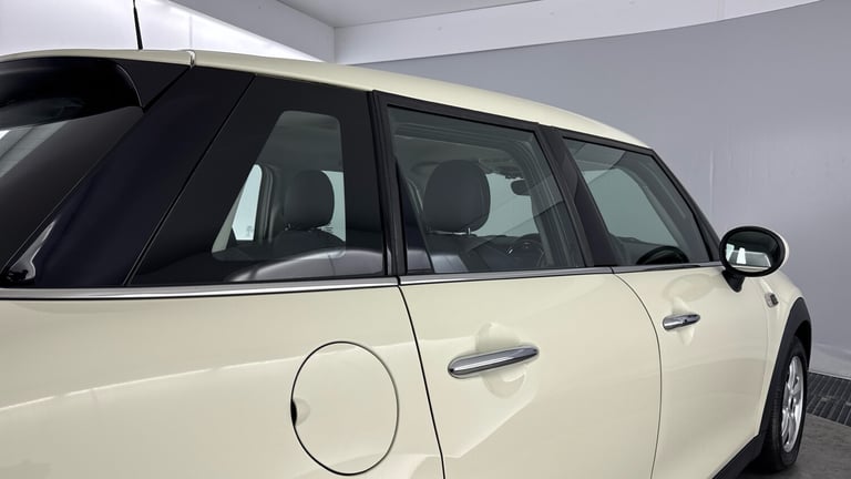 2017 MINI Hatch 1.2 One 5dr Auto HATCHBACK PETROL Automatic
