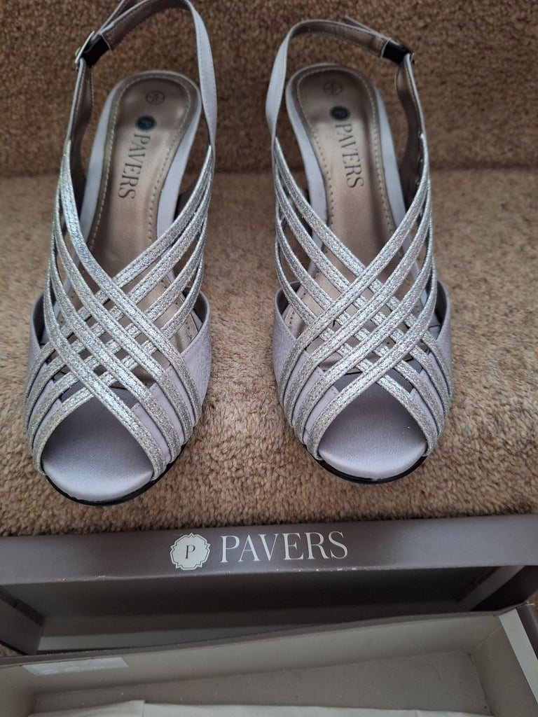 image for Ladies Pavers shoes size 4