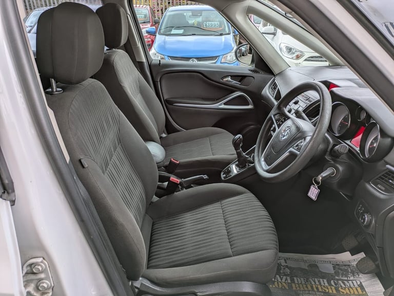 2015 Vauxhall Zafira 1.8i Exclusiv 5dr MPV Petrol Manual