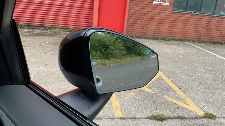 2024 Volvo EX30 Twin Performance 69kWh Ultra Auto AWD 5dr ESTATE Electric Automatic