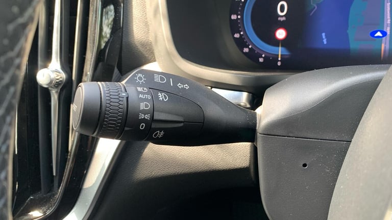 2023 Volvo V60 2.0 B4 MHEV Plus DCT Auto Euro 6 (s/s) 5dr ESTATE Petrol/Electric Hybrid Automatic