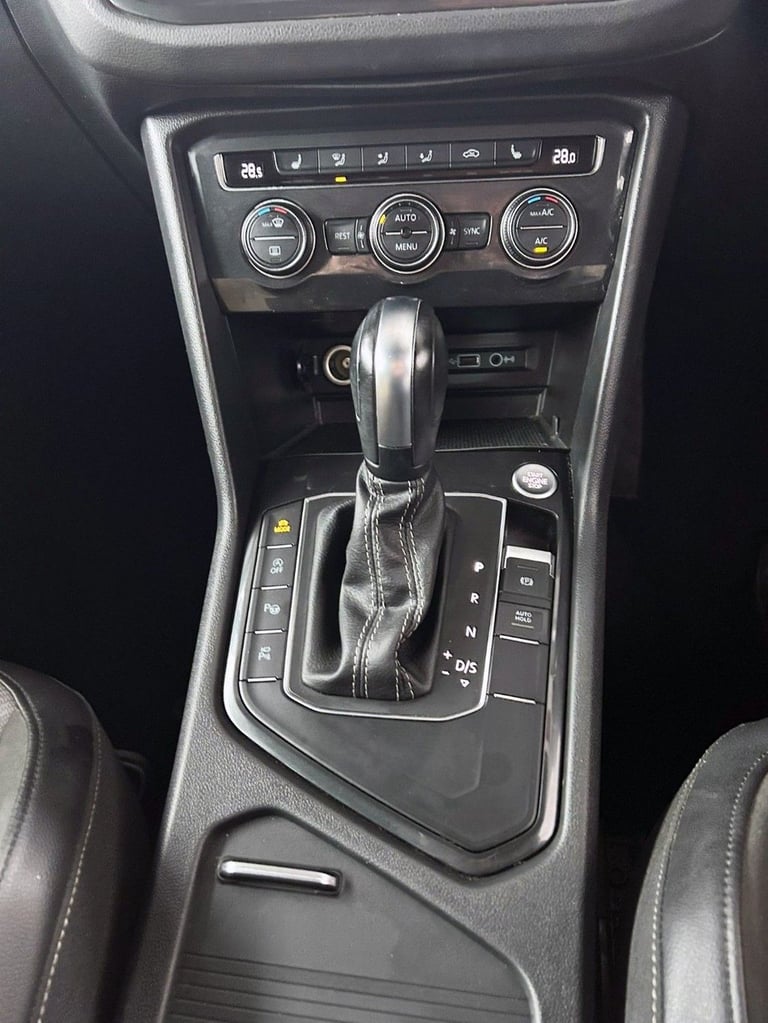 2020 Volkswagen Tiguan 2.0 TDI R-Line Tech SUV 5dr Diesel DSG Euro 6 (s/s) (150 ps) F/S/H X6!! 1 ...