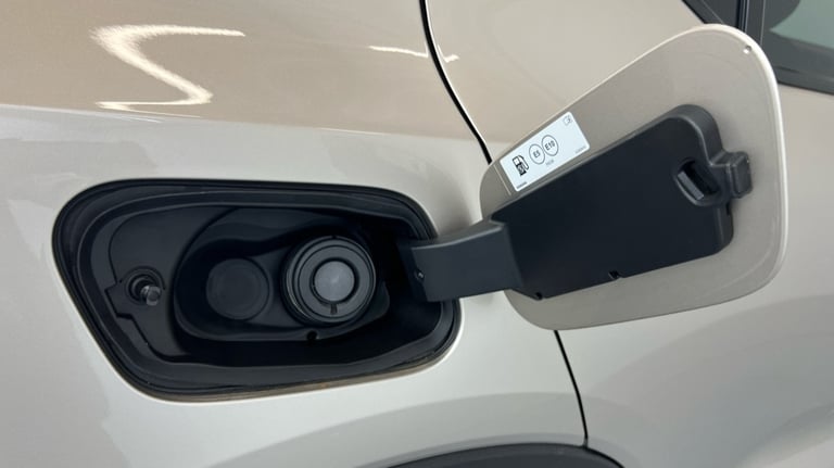 2024 Volvo XC40 Plus, B4 Mild hybrid, Petrol, Dark Estate Petrol Automatic