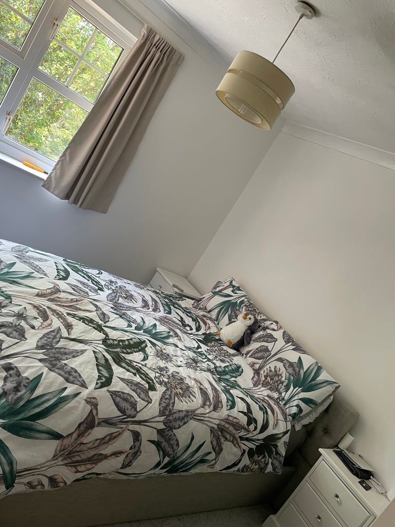 One Bedroom Flat to Share