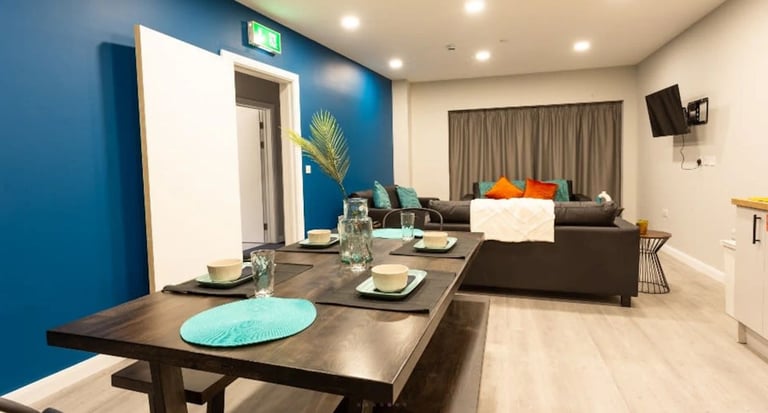 Silver Ensuite for Electric Press Sheffield