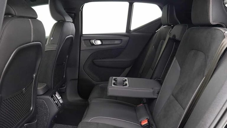 2025 Volvo XC40 Black Edition Ultra B3 Mild hybrid Petrol Automatic SUV Hybrid Automatic