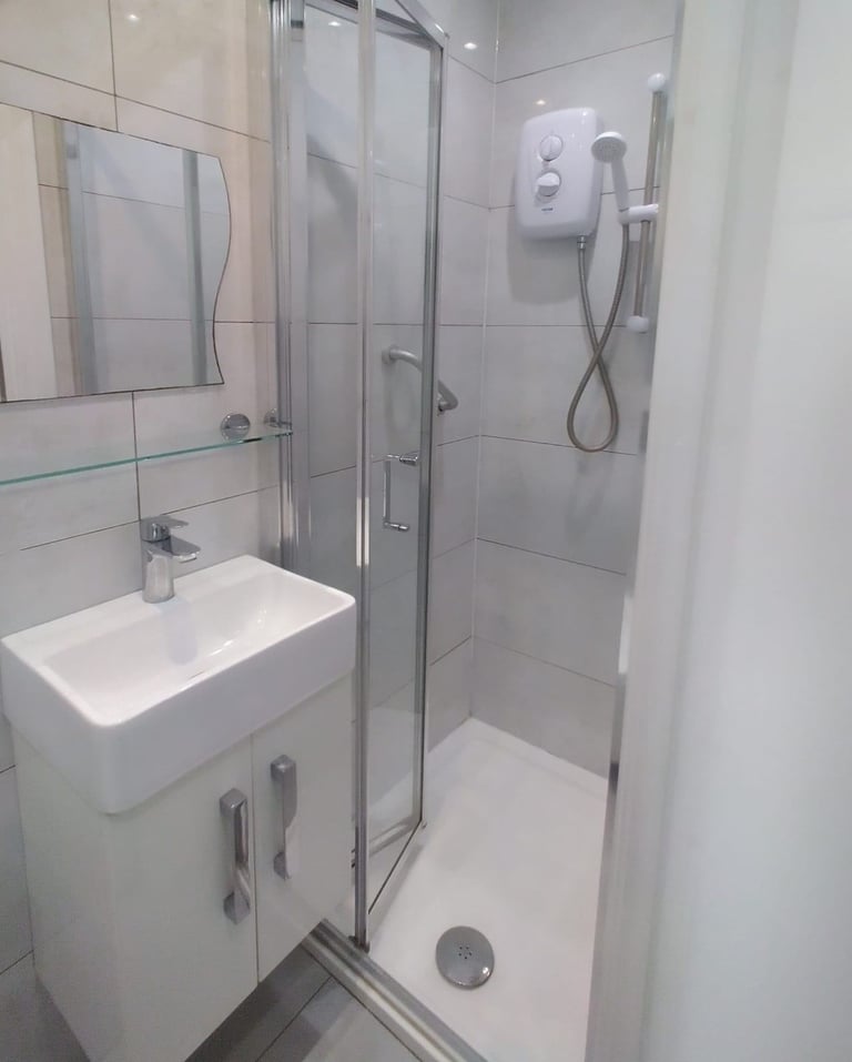 DSS SELF CONT GROUND FL FLAT NR BATTERSEA PK&CHEL BRIDGE EASY COMM KENSINGTON,CITY&WESTEND