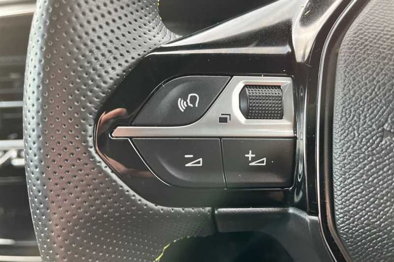2021 Peugeot E-2008 50kWh GT SUV 5dr Electric Auto (136 ps) SUV Electric Automatic