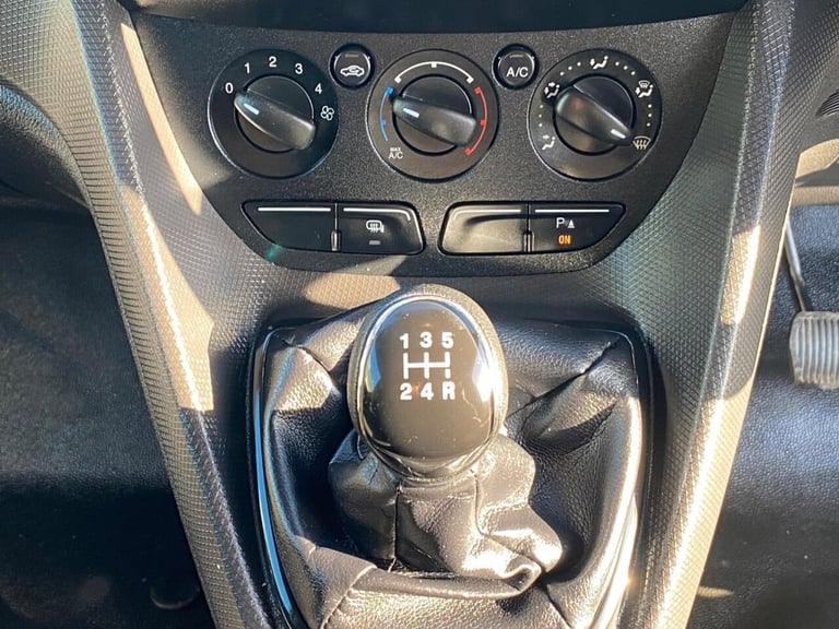 2018 Ford Transit Connect 1.5 TDCi 220 Panel Van 5dr Diesel Manual L1 H1 (124 g/km, 99 bhp) PANEL...