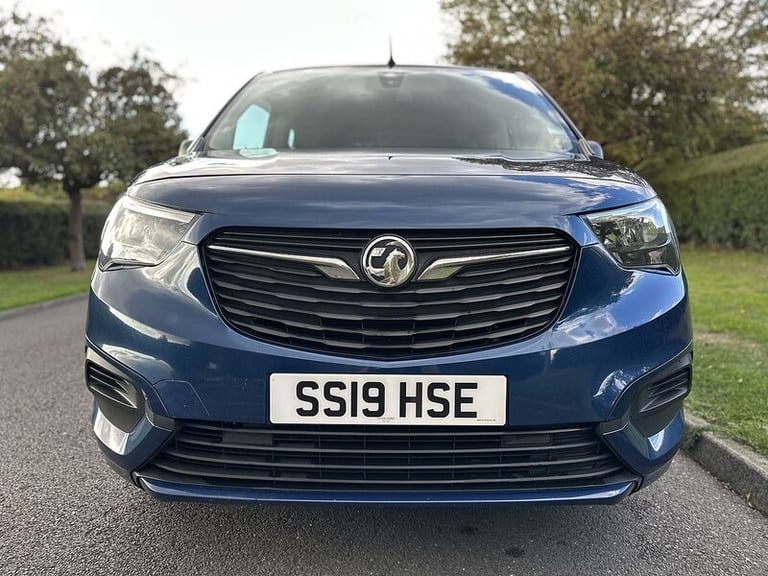 2019 Vauxhall Combo Life Turbo Design MPV Petrol Manual