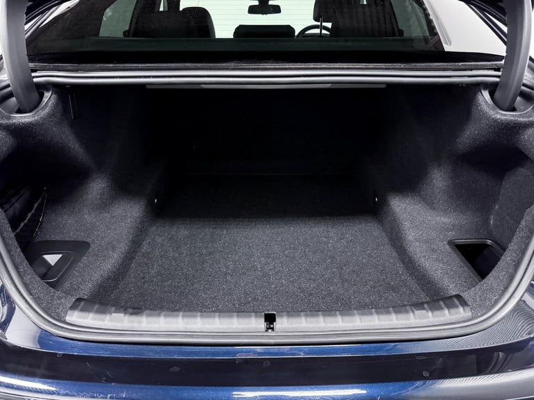 2022 BMW 5 Series 4.4 M550i V8 Saloon 4dr Petrol Steptronic xDrive Euro 6 (s/s) (530 ps) SALOON P...