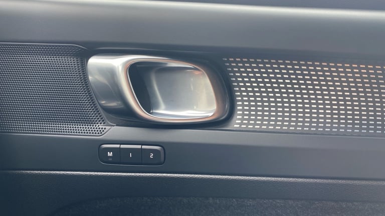 2024 Volvo XC40 2.0 B4P Plus Dark 5dr Auto Petrol Estate Estate Petrol Automatic