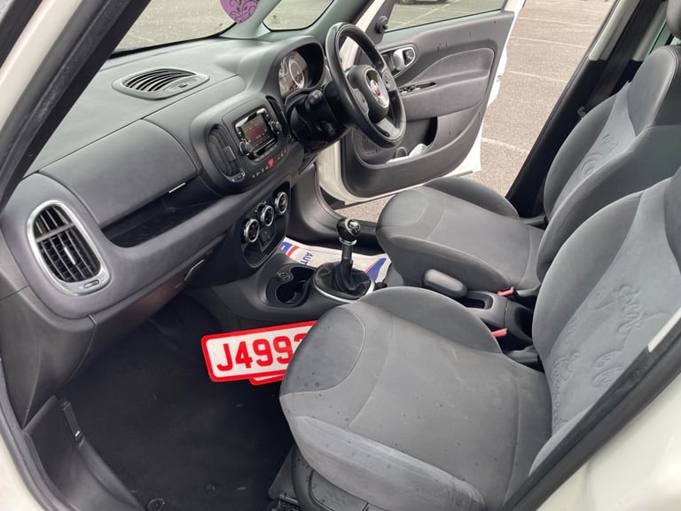 2015 Fiat 500L 1.6 Multijet 120 Lounge 5dr [7 Seat] a/c Pan roof MPV Diesel Manual