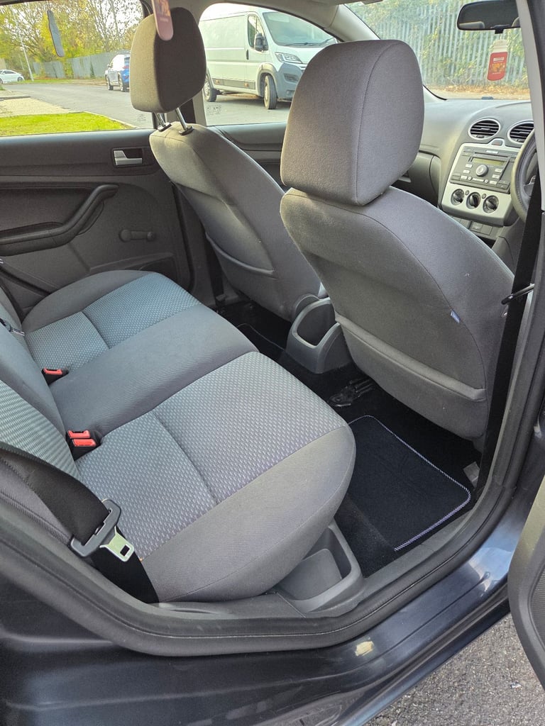 Ford, FOCUS, Hatchback, 2006, Manual, 1596 (cc), 5 doors