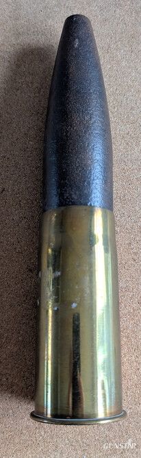image for Inert WW1 artillery brass casing. Stamped to the base 37-85 PDPs 136. 1.18 