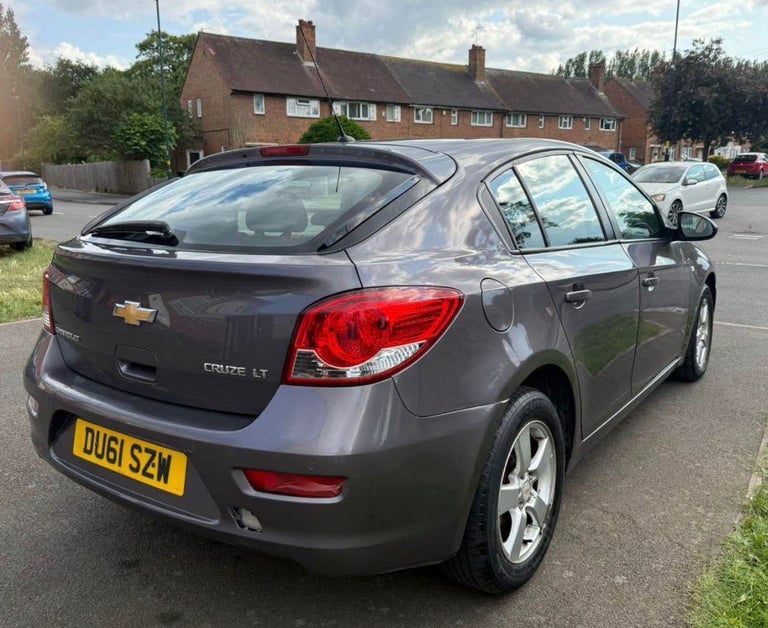 Chevrolet, CRUZE, Hatchback, 2011, Other, 1598 (cc), 5 doors
