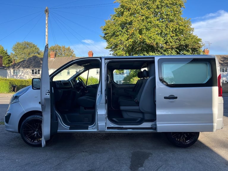 Vauxhall Vivaro 1.6 CDTi 2900 Sportive 6 Seat SWB Crew Van DIESEL MANUAL 2015/65