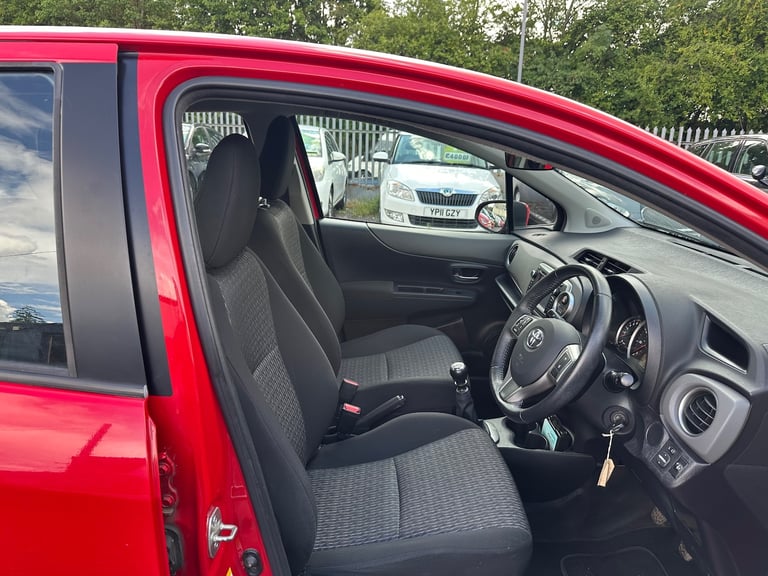 2013 Toyota Yaris 1.33 Dual VVT-i TR Hatchback 5dr Petrol Manual Euro 5 (101 ps)