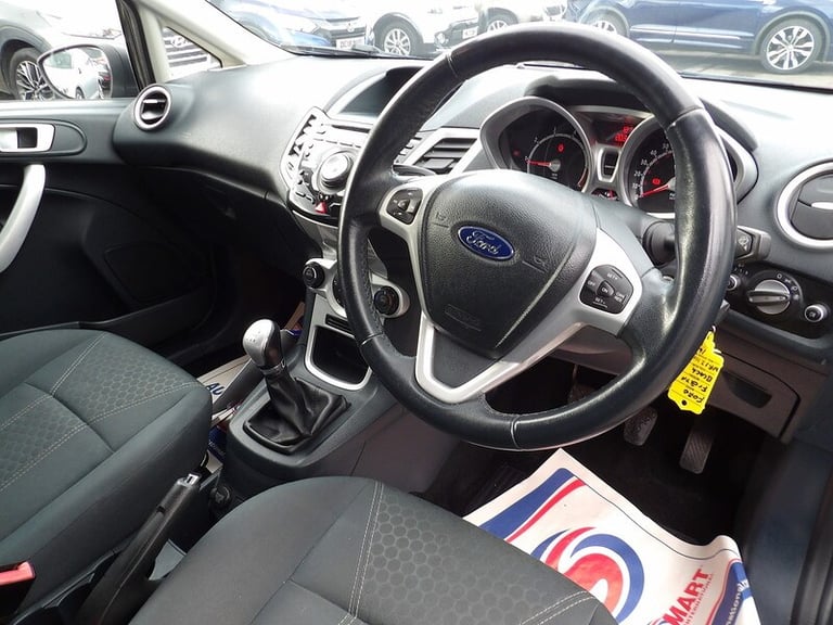 2012 Ford Fiesta Titanium Hatchback Petrol Manual
