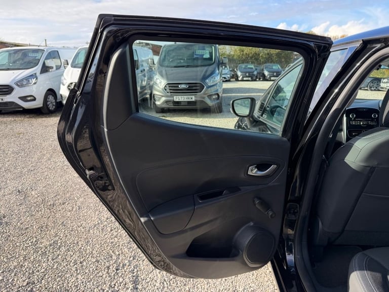 2019 Renault Clio 1.5 dCi Play Hatchback 5dr Diesel Manual Euro 6 (s/s) (90 ps) Hatchback Diesel ...