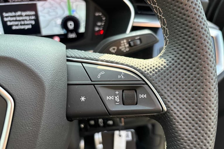 2025 Audi Q3 40 TFSI Quattro S Line 5dr S Tronic [Leather] SUV Petrol Automatic