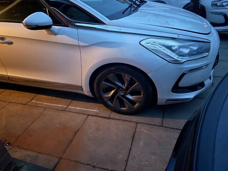 2012 Citroen DS5 breaking for parts