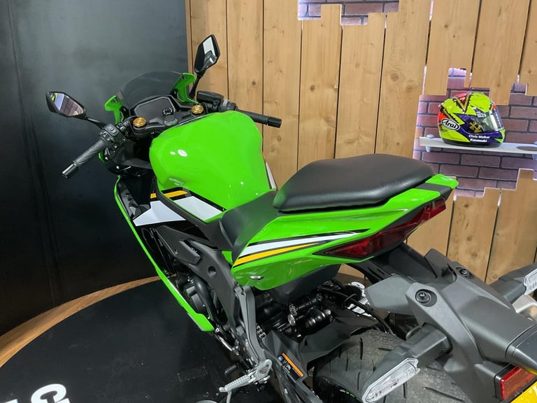 Kawasaki Ninja ZX-4RR 2025 with just 253 Miles! One Owner! FREE UK DELIVERY!