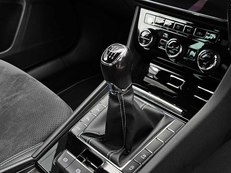 2020 Skoda Superb 2.0 TDI CR Sport Line Plus 5dr Manual Hatchback Diesel Manual