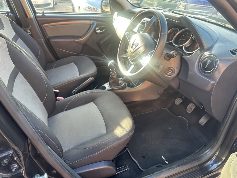 2017 Dacia Duster 1.2 TCe Prestige Euro 6 (s/s) 5dr HATCHBACK Petrol Manual