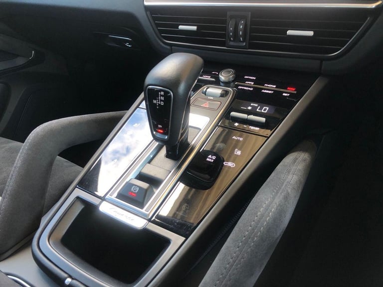 2020 Porsche Cayenne 4.0T V8 GTS TiptronicS 4WD Euro 6 (s/s) 5dr COUPE Petrol Automatic
