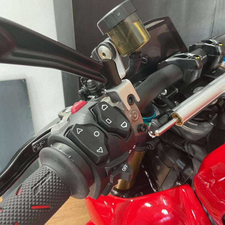 Ducati Streetfighter V4S 2025 in Stock! FREE UK DELIVERY! Stunning! 4.9% APR!!