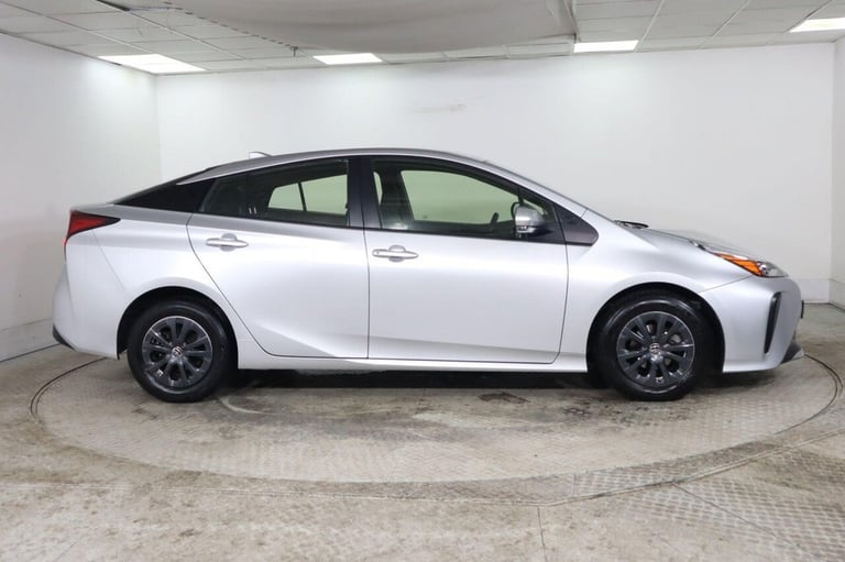 2022 Toyota Prius 1.8 VVT-h Active CVT Euro 6 (s/s) 5dr Hatchback Automatic