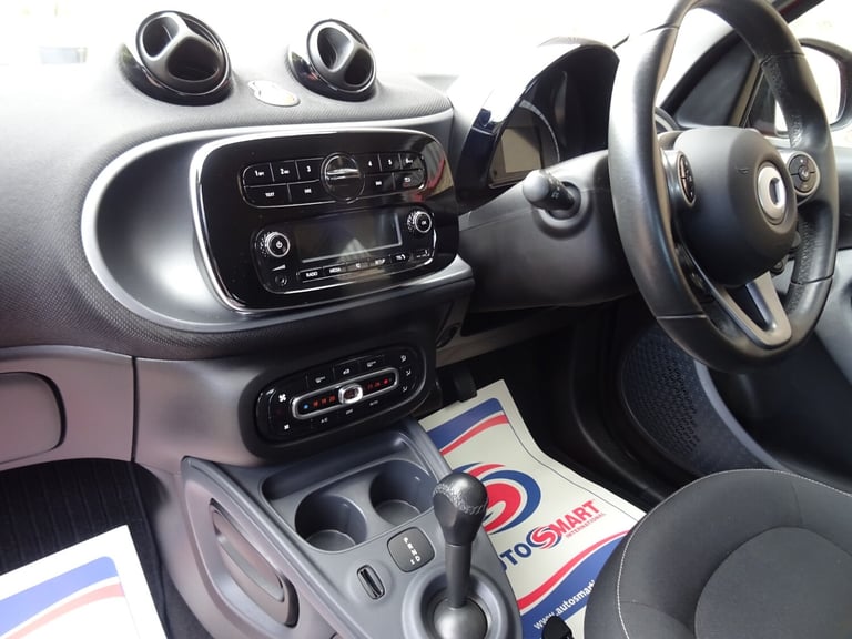 2018 smart forfour 0.9 Turbo Passion 5dr Automatic **LOW MILEAGE*ONLY 12000 MILES FROM NEW** HATC...