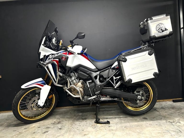 2018 18-PLATE HONDA AFRICA TWIN CRF1000 14,709 MILES * IMMACULATE * EXTRAS *