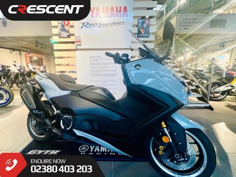 2025 YAMAHA TMAX  - ONLY 483 MILES - IMMACUALTE - WARRANTY JUNE 28
