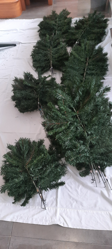 Large Christmas Tree (self Assembly)