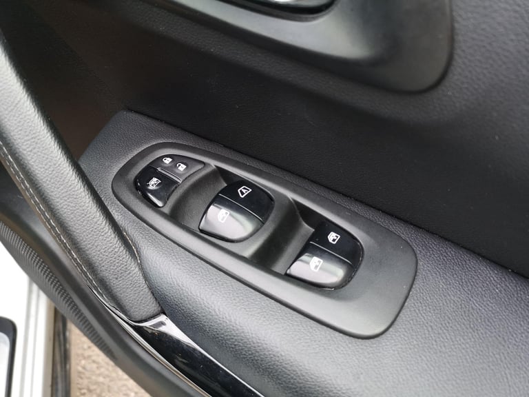 2017 Renault Kadjar 1.5 dCi Dynamique S Nav Euro 6 (s/s) 5dr HATCHBACK Diesel Manual