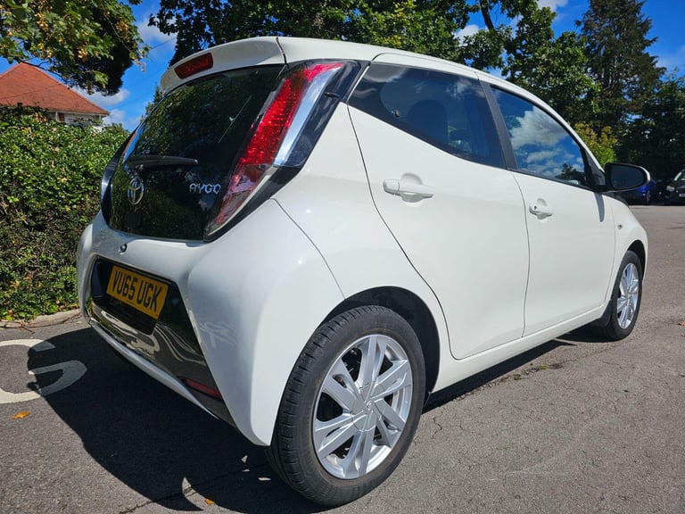 TOYOTA AYGO 1.0 VVT-i x-pression 2015