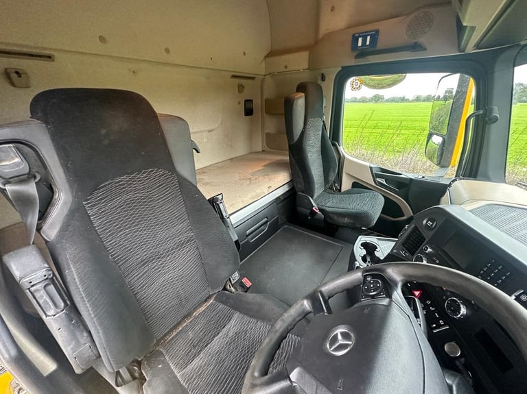 Mercedes-Benz Actros 2545 6 X 2 Tractor Unit