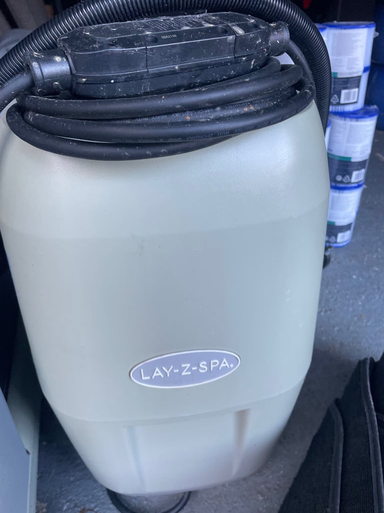 Lazy spa heating element and accessories and matting for spa