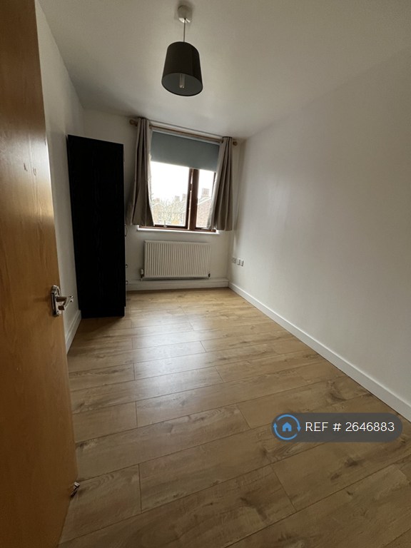 2 bedroom flat in Alexandra Avneue, Harrow, HA2 (2 bed) (#2646883)