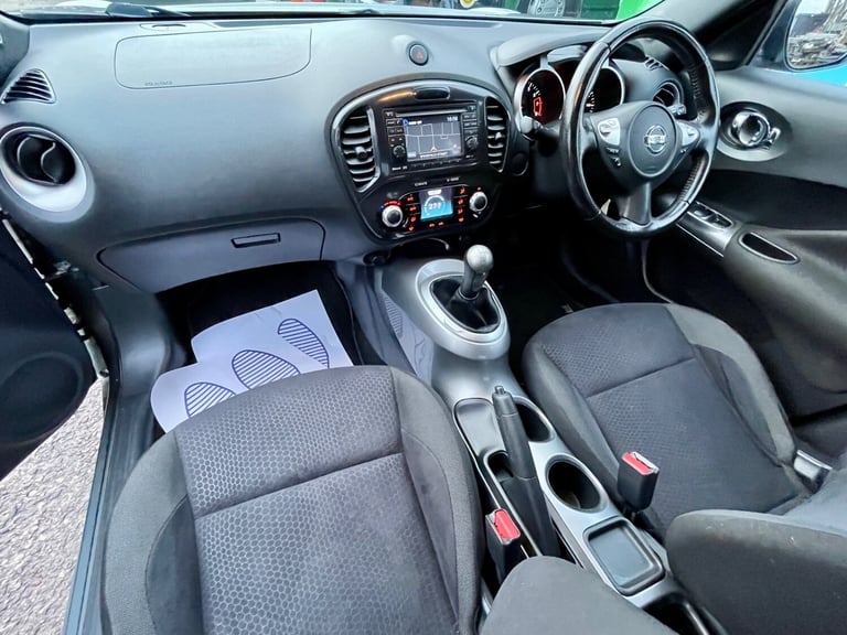 2011 Nissan Juke 1.6 Acenta 5dr [Premium Pack] HATCHBACK Petrol Manual