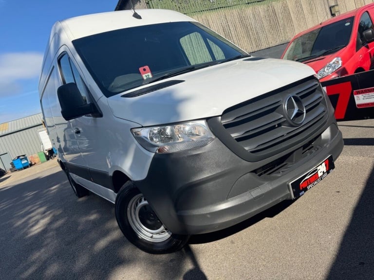 Mercedes-Benz Sprinter 3.5t H2 L2 Progressive Van++1 OWNER++CRUISE++REV
