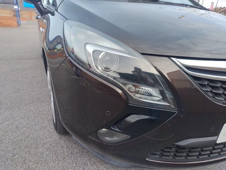 2014 Vauxhall Zafira Tourer 2.0 CDTi Exclusiv Auto Euro 5 5dr MPV Diesel Automatic