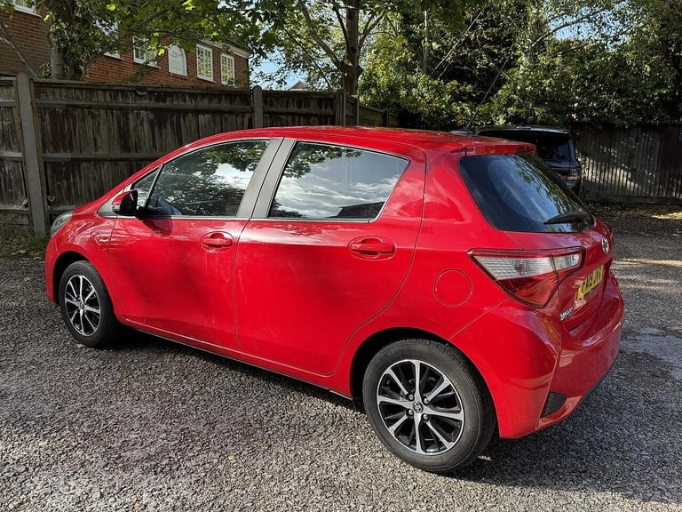 2019 Toyota Yaris 1.5 VVT-i Icon Tech Euro 6 5dr HATCHBACK Petrol Manual
