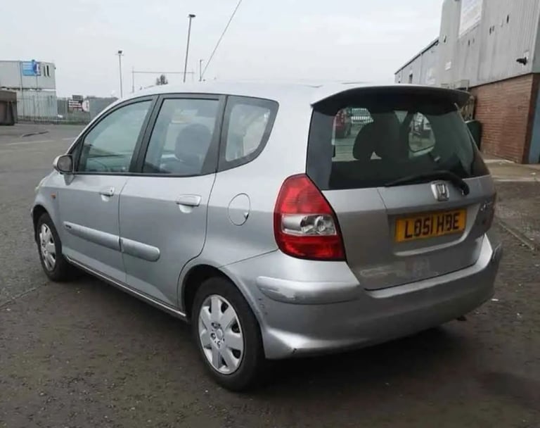 Honda Jazz, Long MOT, Lez Compliant, Cheap Delivery Car - Image 4