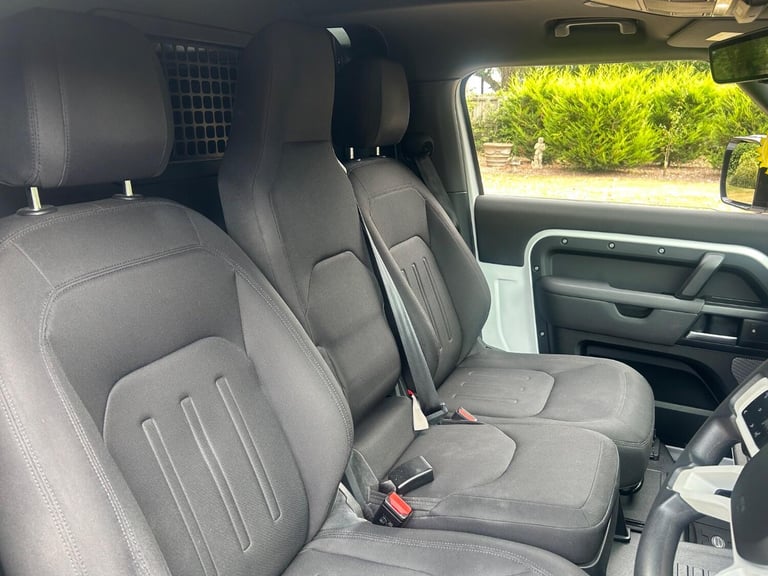 LAND ROVER DEFENDER 90 3.0 D200 MHEV 2021