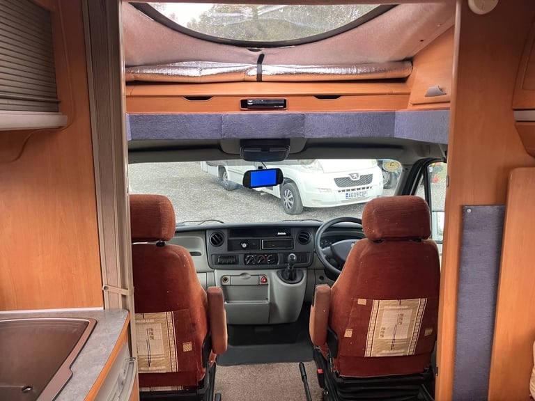 Lunar Fivestar Motorhome Fixed Bed 4 Berth 06’ Renault DCI 120 LWB