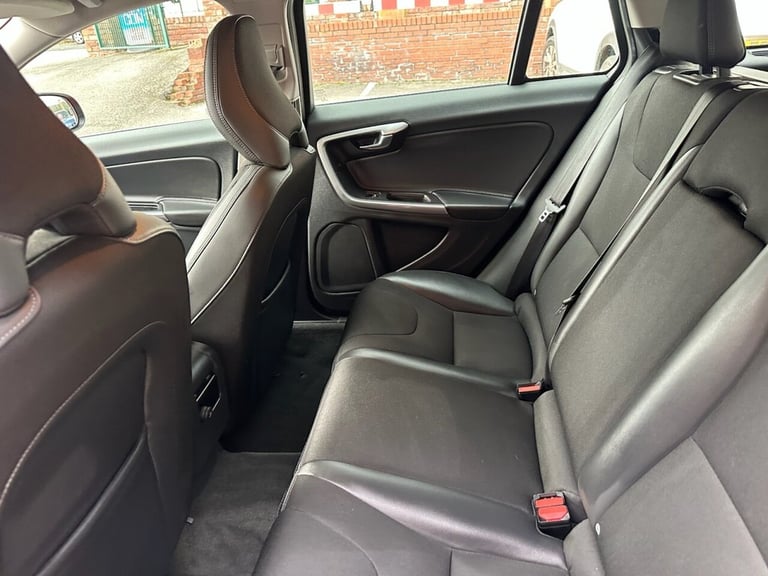 2015 Volvo V60 T3 [152] SE Nav 5dr Geartronic ESTATE PETROL Automatic